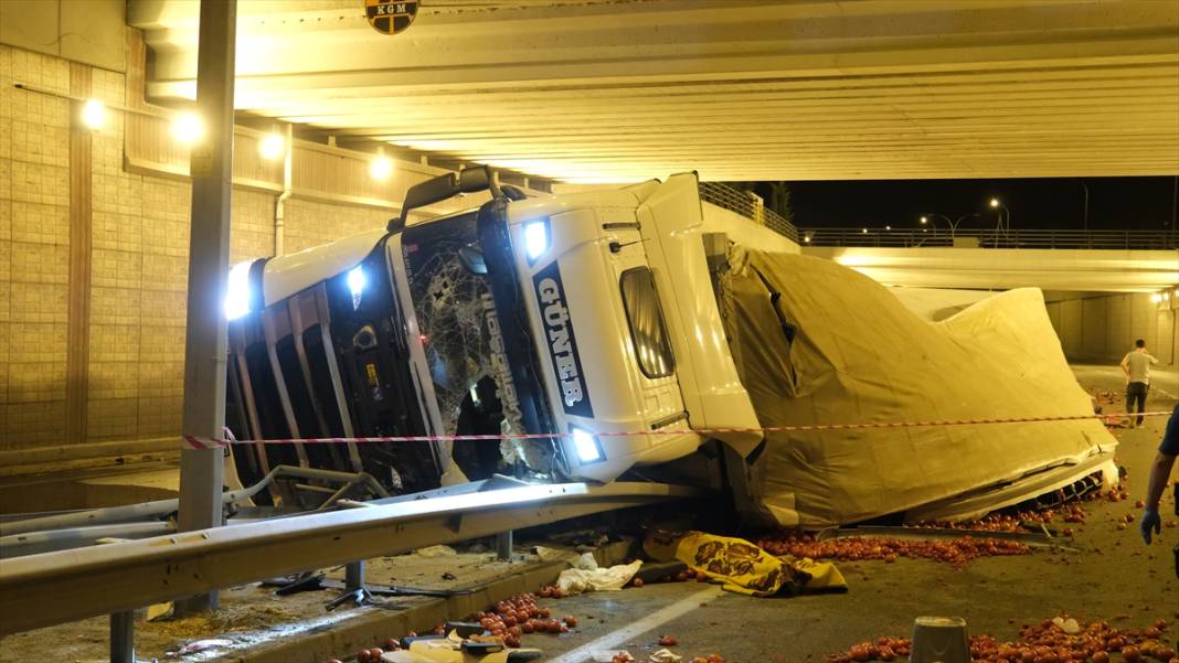 Konya’da alt geçitte devrilen TIR’ın sürücüsü Ali Güner öldü 4